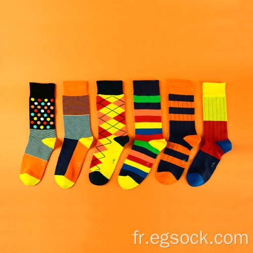 6pcs hommes colorés habillent les chaussettes en boîte cadeau